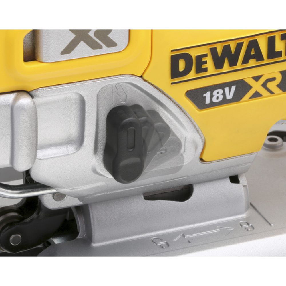 Лобзик аккумуляторный DeWalt DCS334N-XJ